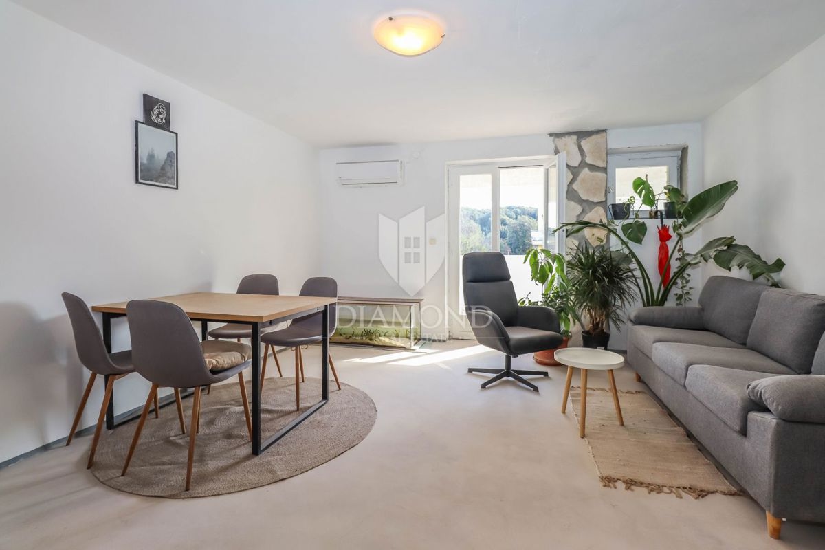PRILOŽNOST! Štirje apartmaji 100m od plaže v Rovinju