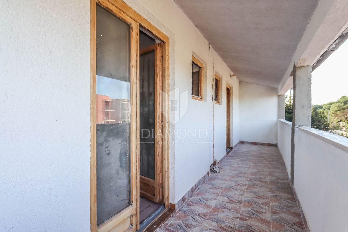 PRILOŽNOST! Štirje apartmaji 100m od plaže v Rovinju