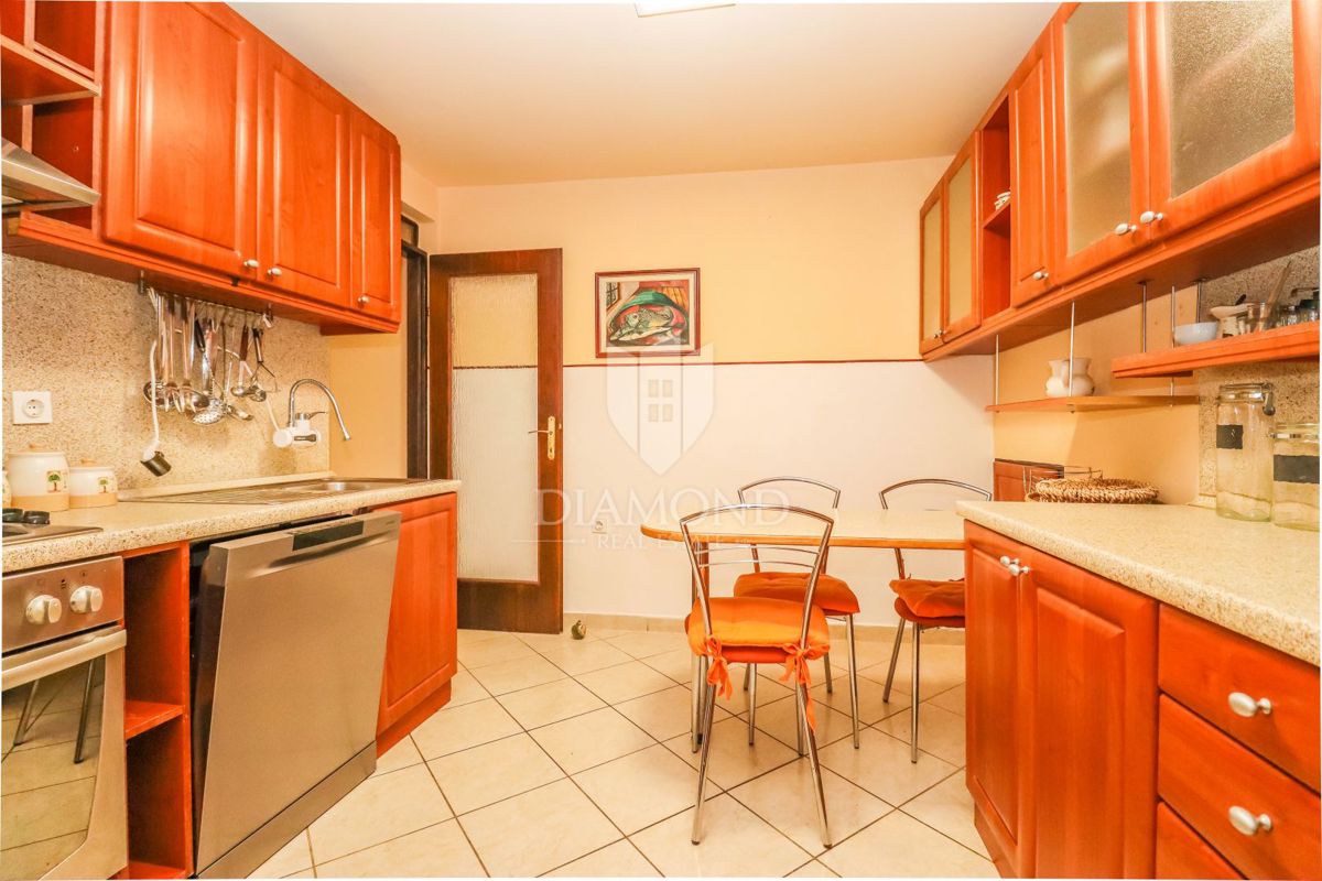 Hiša v bližini Pulja, idealna za bivanje ali najem