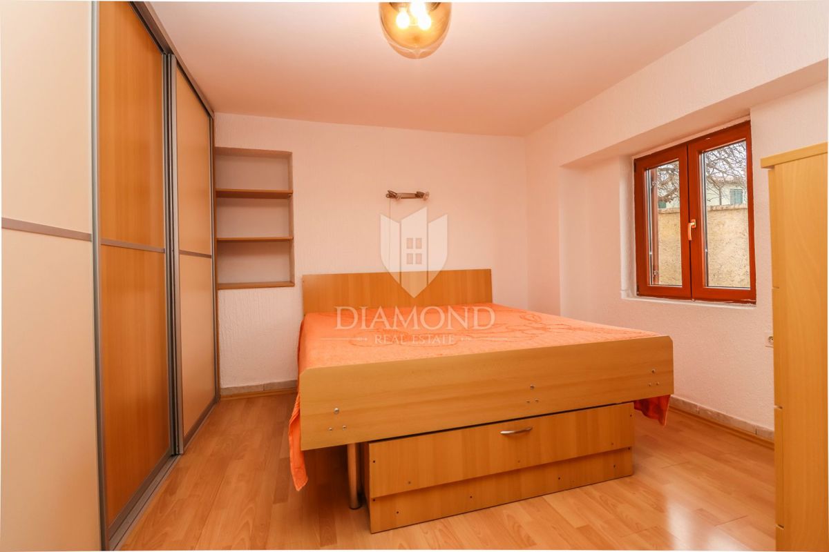 Hiša v bližini Pulja, idealna za bivanje ali najem