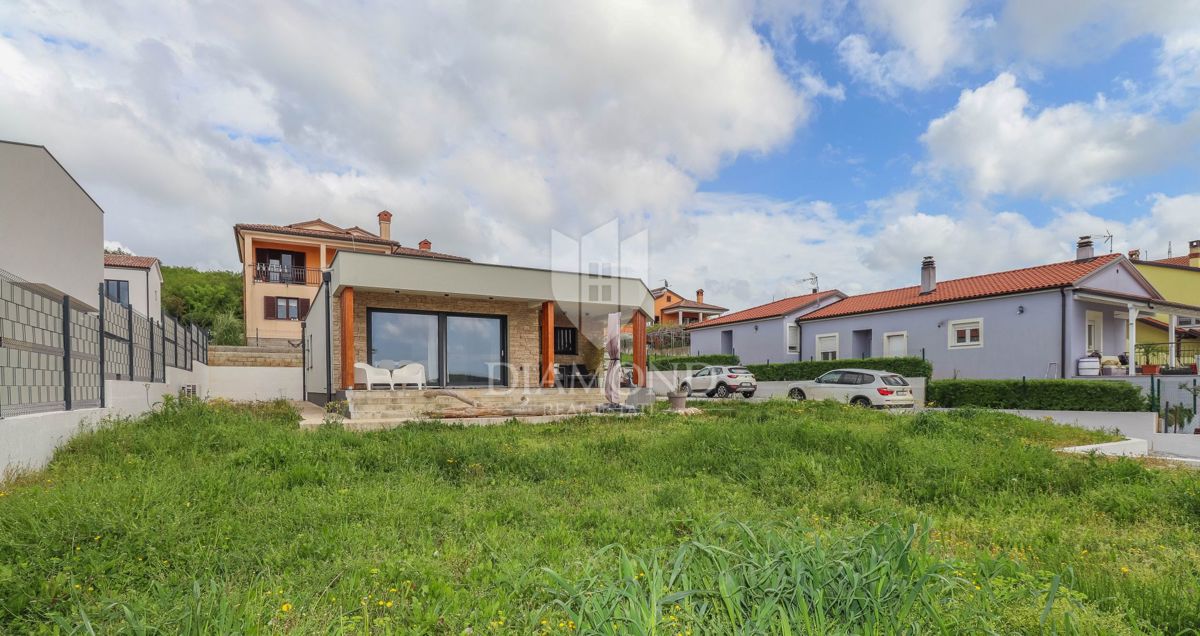 Rovinj, okolica, nova moderna hiša na mirni lokaciji