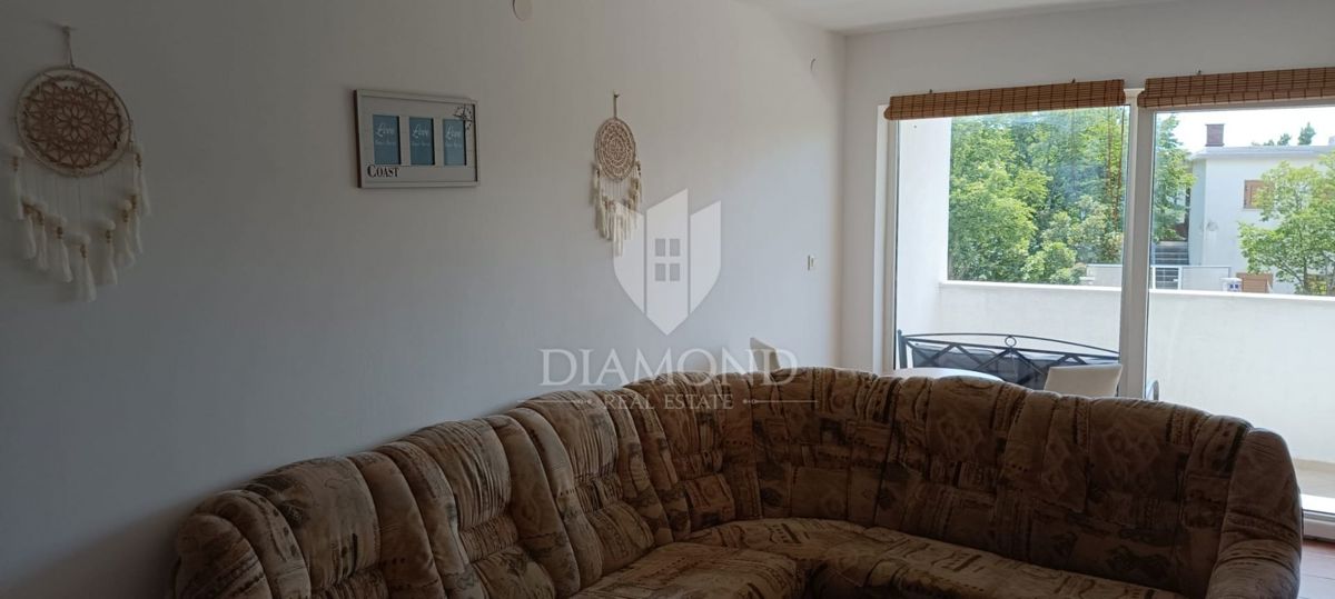 Jadranovo, prostorno dvoetažno stanovanje
