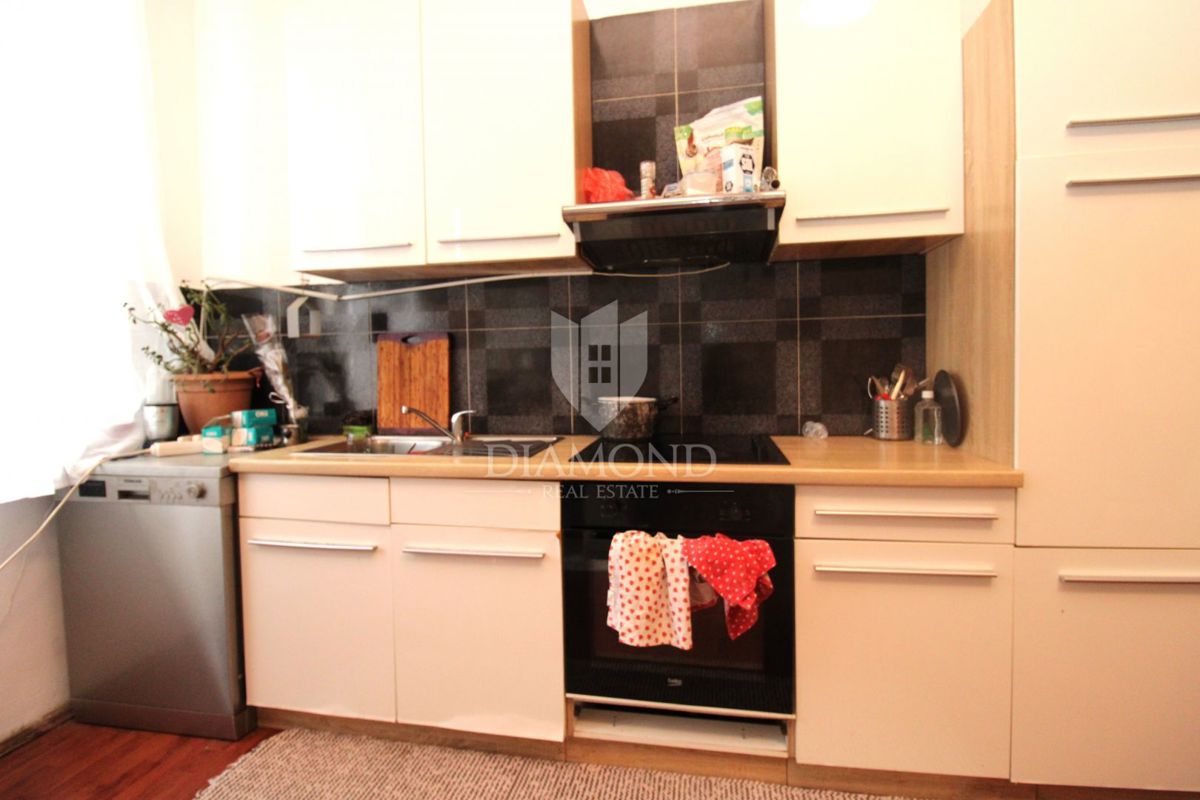 Apartmaj Centar, Rijeka, 79m2
