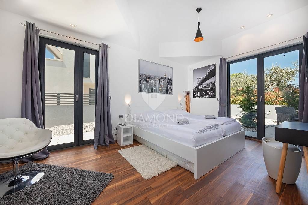 Poreč, okolica – Veličastna Vila s 5 Spalnicami