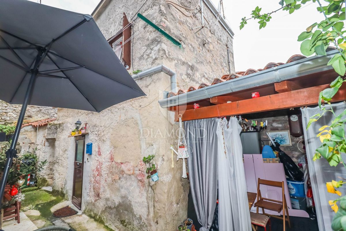 Rovinj, polovica hiše v starem mestnem jedru 