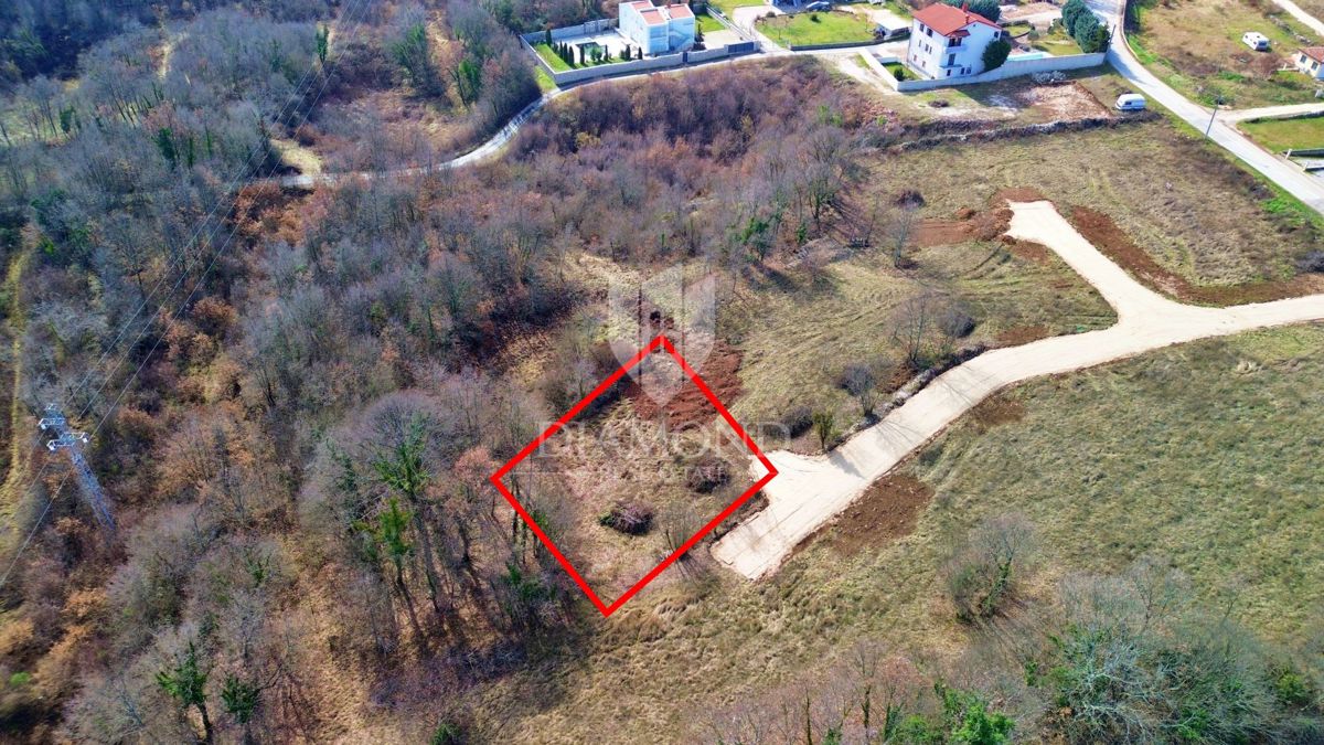 EKSKLUZIVNO!! Labin, gradbeno zemljišče na odlični lokaciji