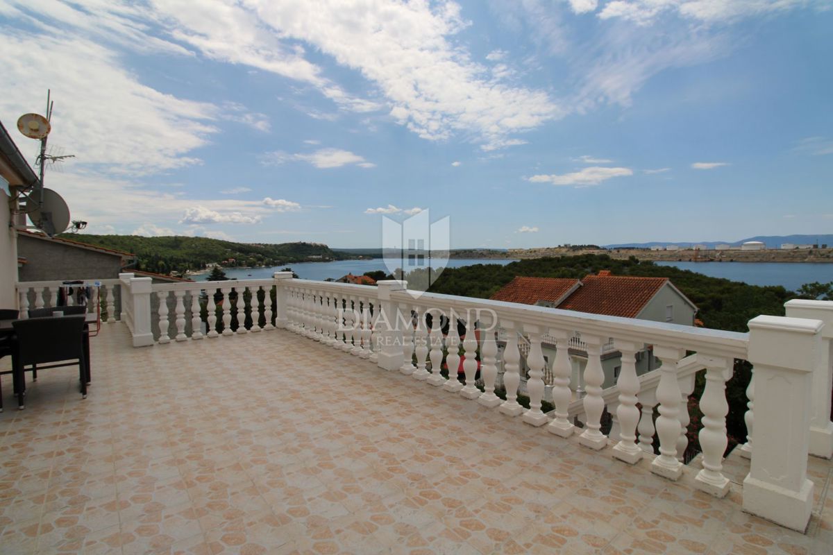 Hiša Omišalj, 250m2