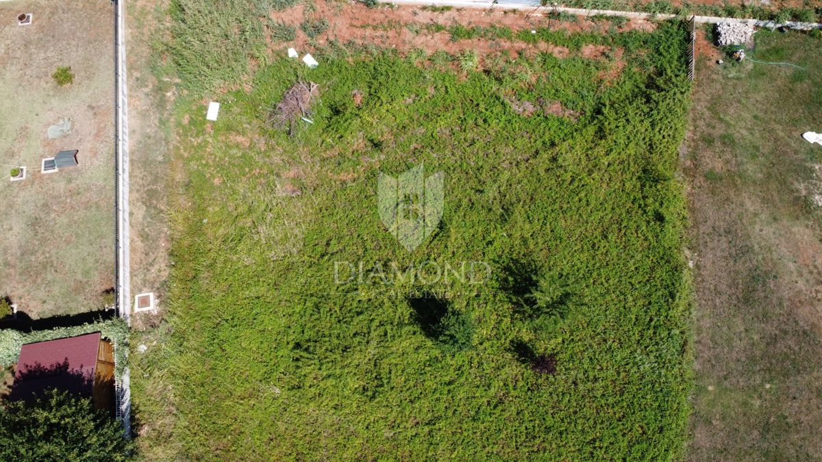 Poreč, okolica – Vrhunska priložnost za gradnjo blizu morja!
