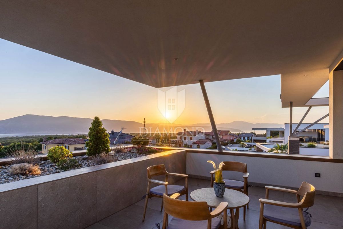 Luksuzna vila na otoku Krk s pogledom na morje