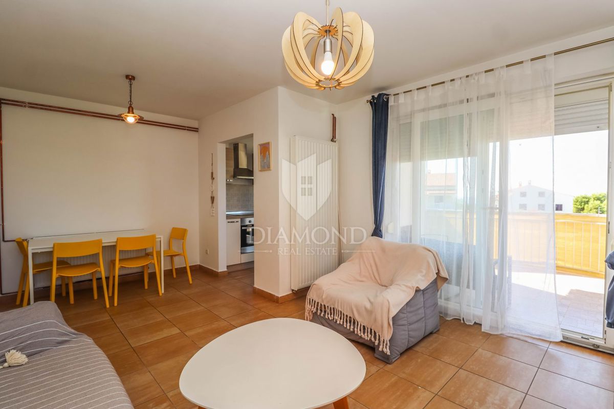 Poreč, stanovanje z vrtom in pogledom na morje!