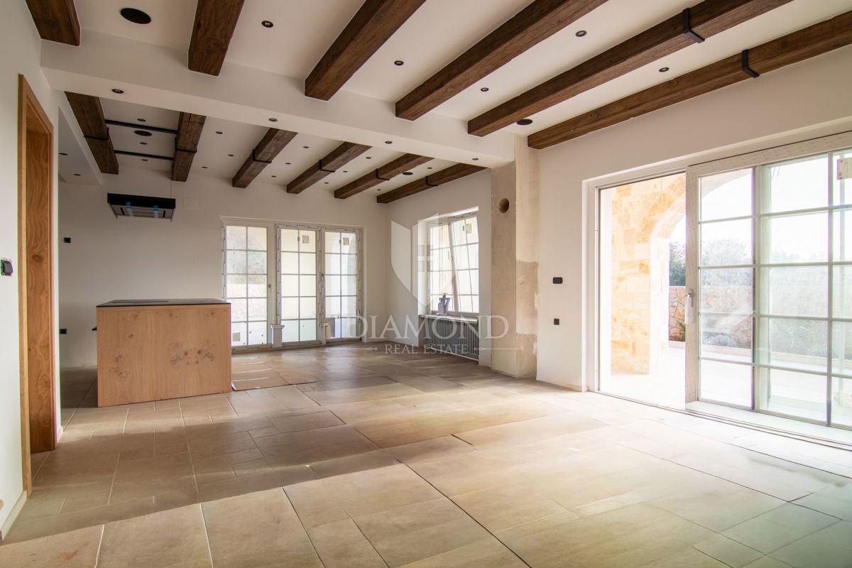 Krk, Vila z bazenom, pogled na morje