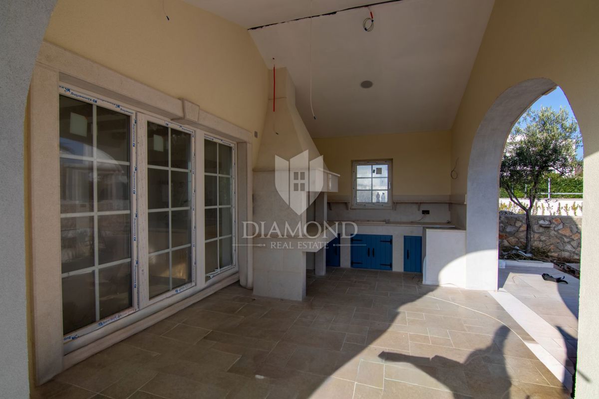 Krk, Vila z bazenom, pogled na morje