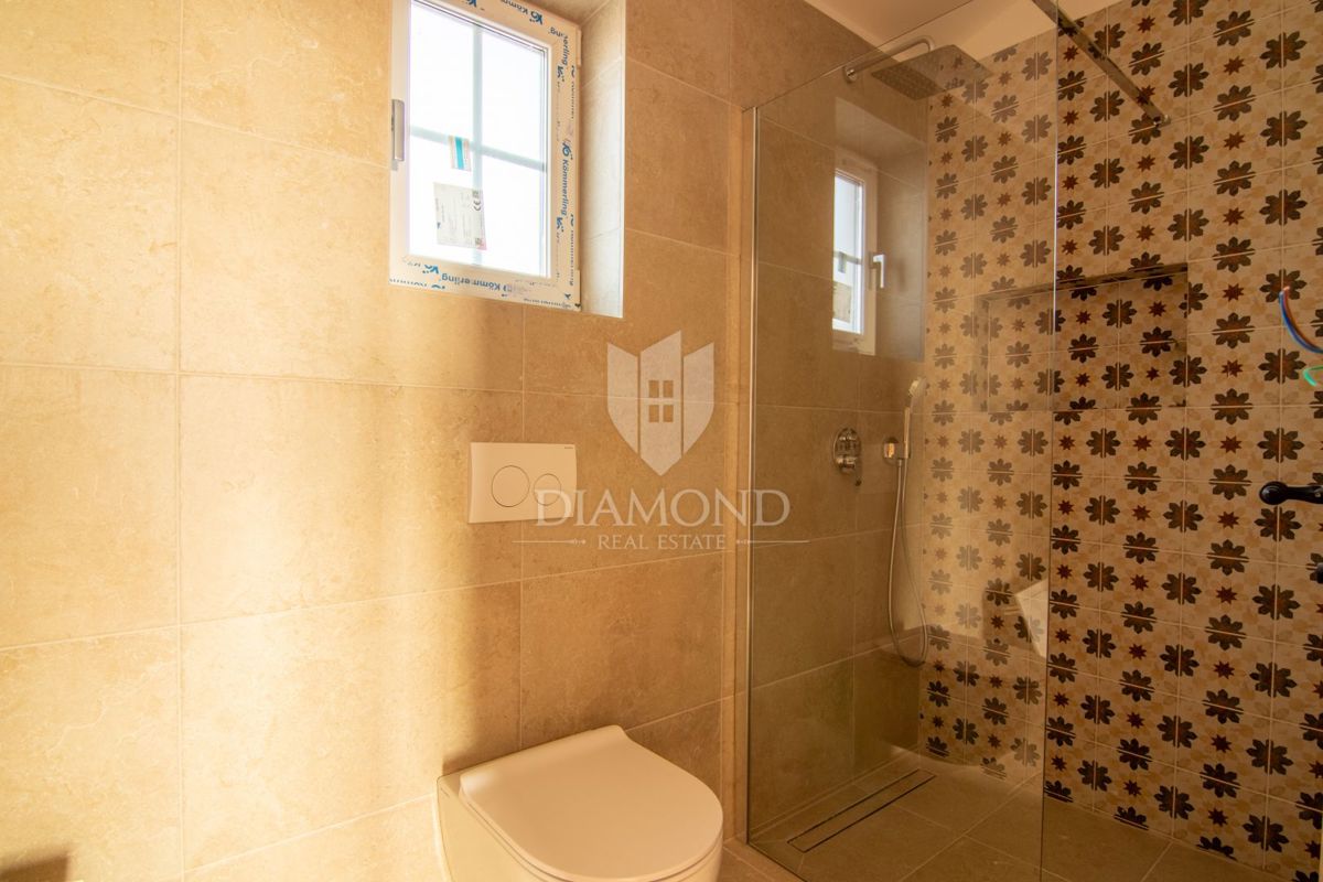 Krk, Vila z bazenom, pogled na morje