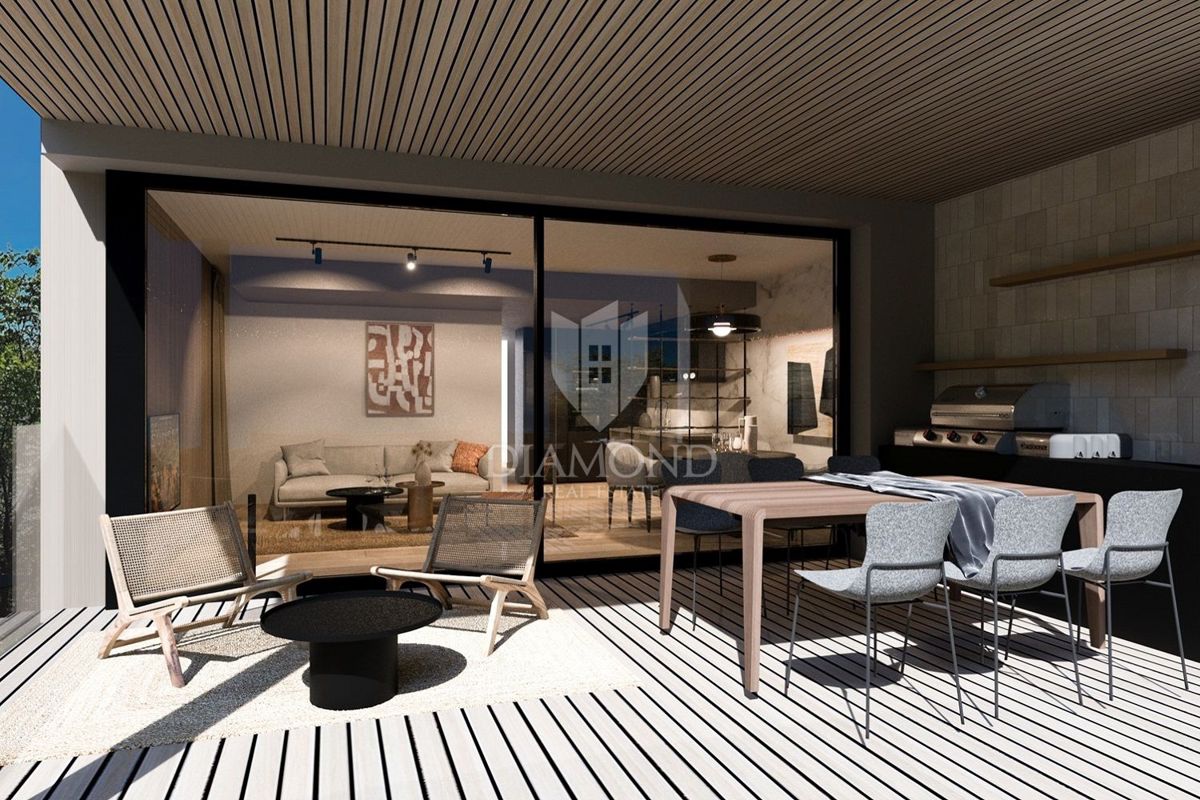 Novigrad, Luksuzno opremljeno stanovanje v pritličju s pogledom na morje!