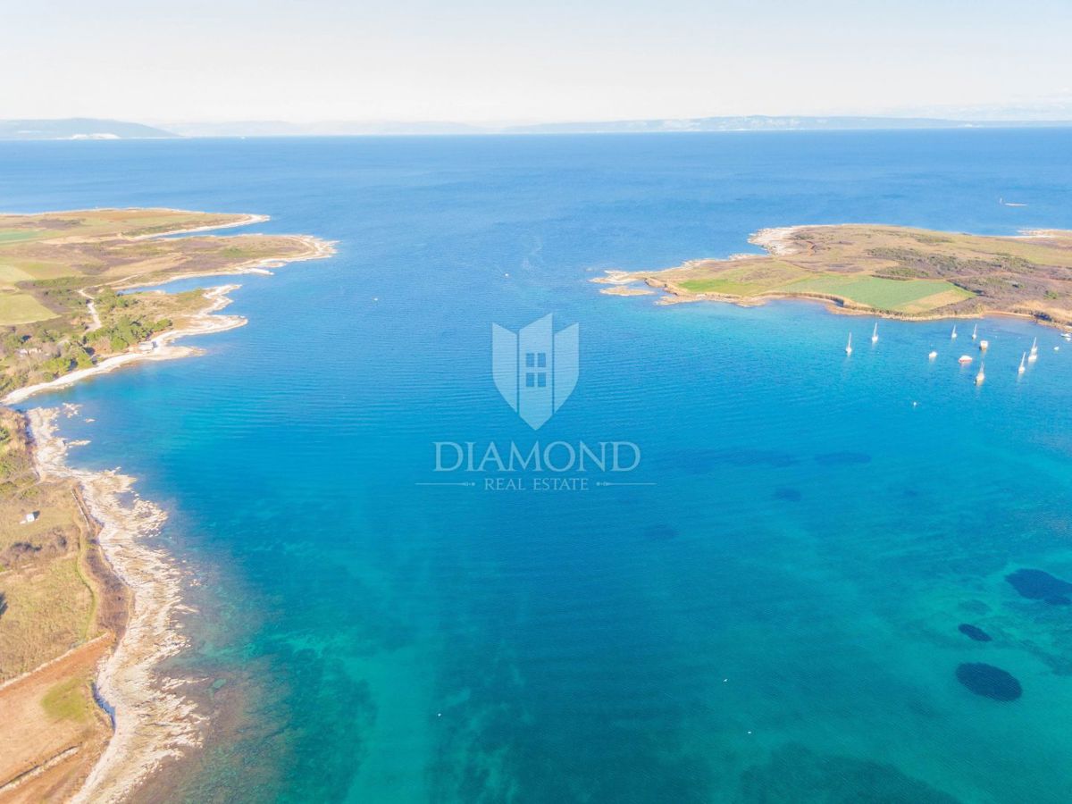 Okolica Pulja: naložba ob morju, pripravljeno za vizijo