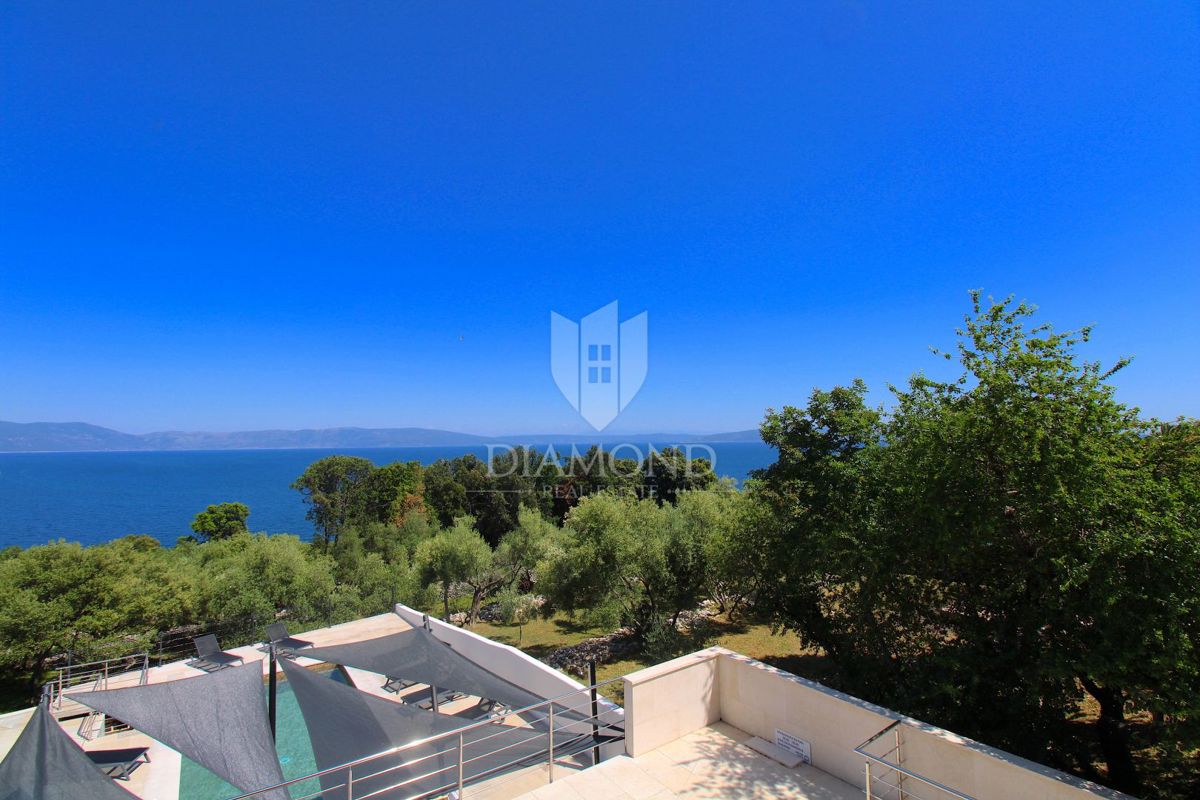 Apartmajska hiša z bazenom v okolici Rapca