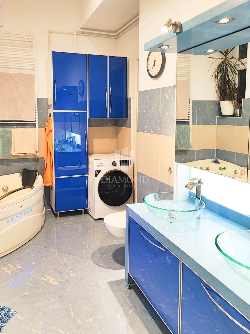 Zagreb, Center! Moderno trisobno stanovanje!