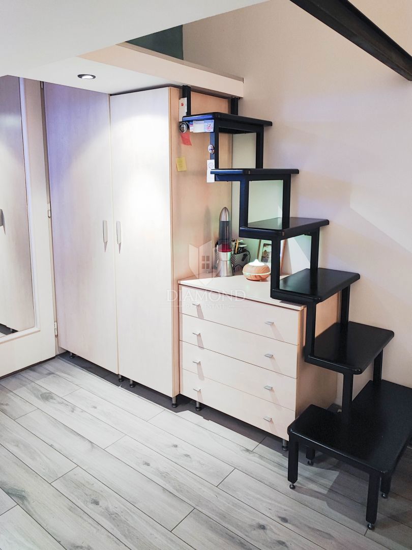 Zagreb, Center! Moderno trisobno stanovanje!