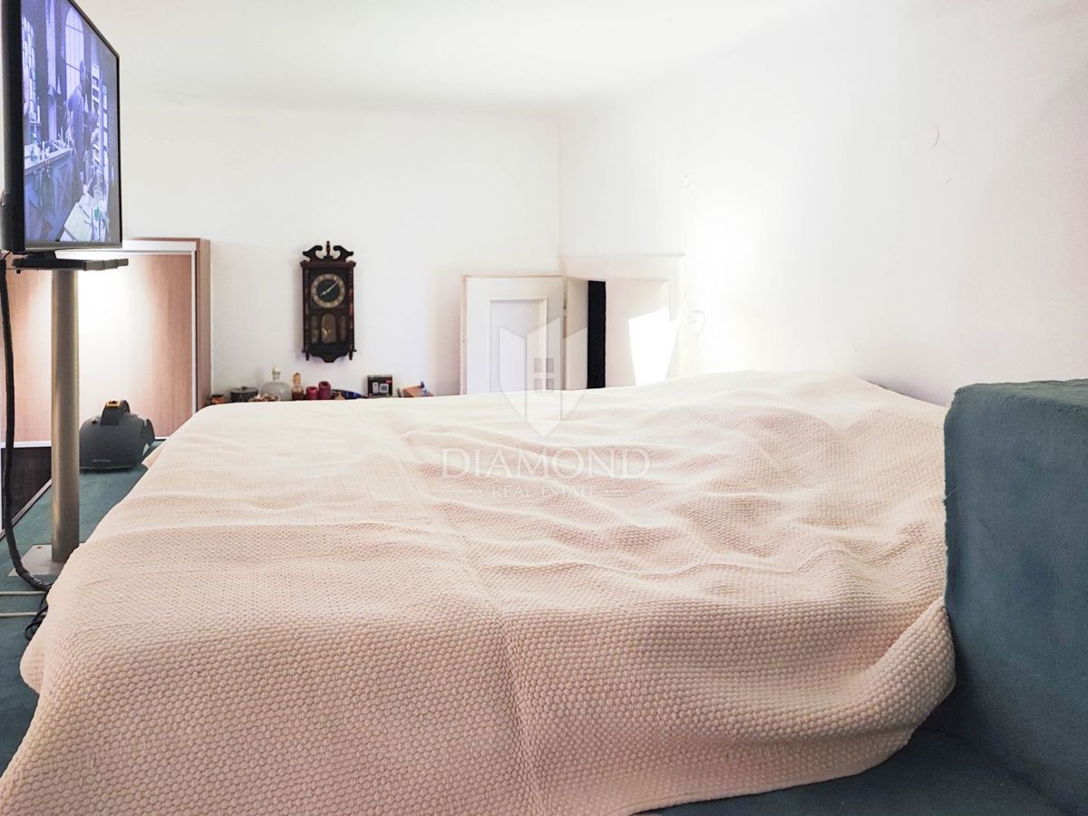 Zagreb, Center! Moderno trisobno stanovanje!