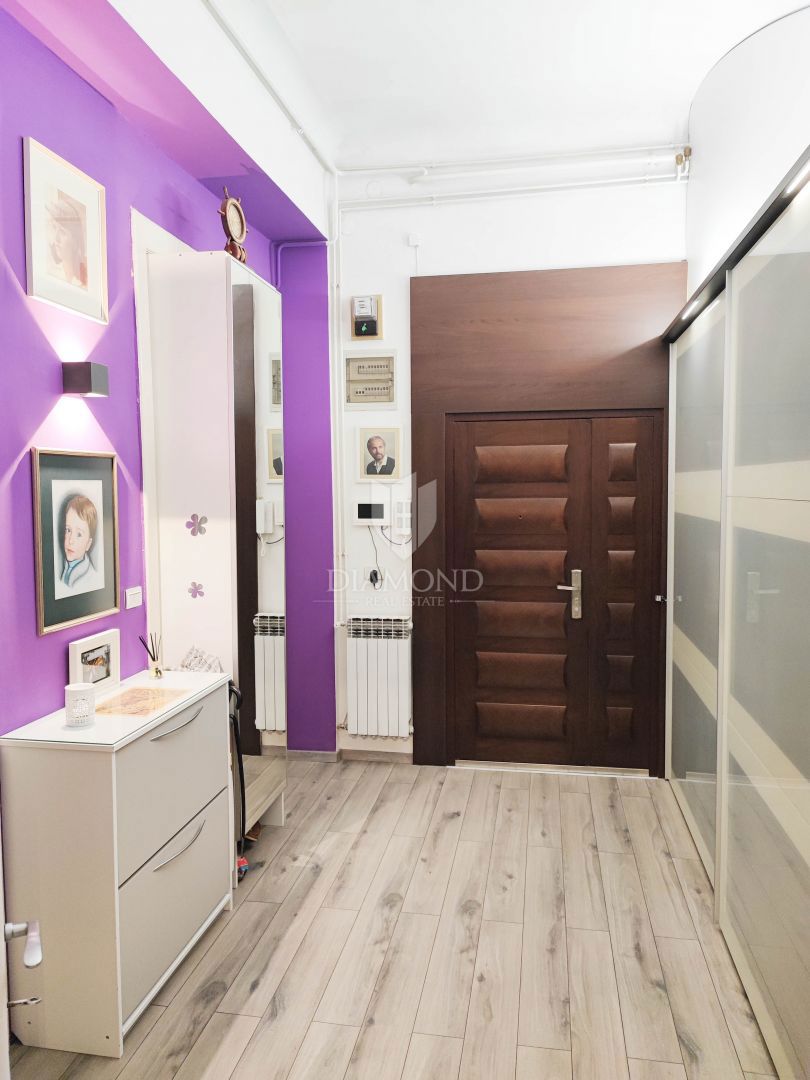 Zagreb, Center! Moderno trisobno stanovanje!