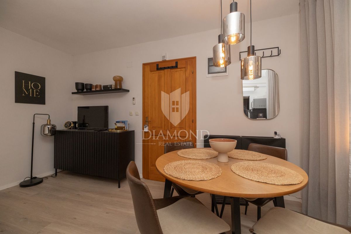 Dvoetažno stanovanje v središču mesta, tri spalnice, terasa, shramba