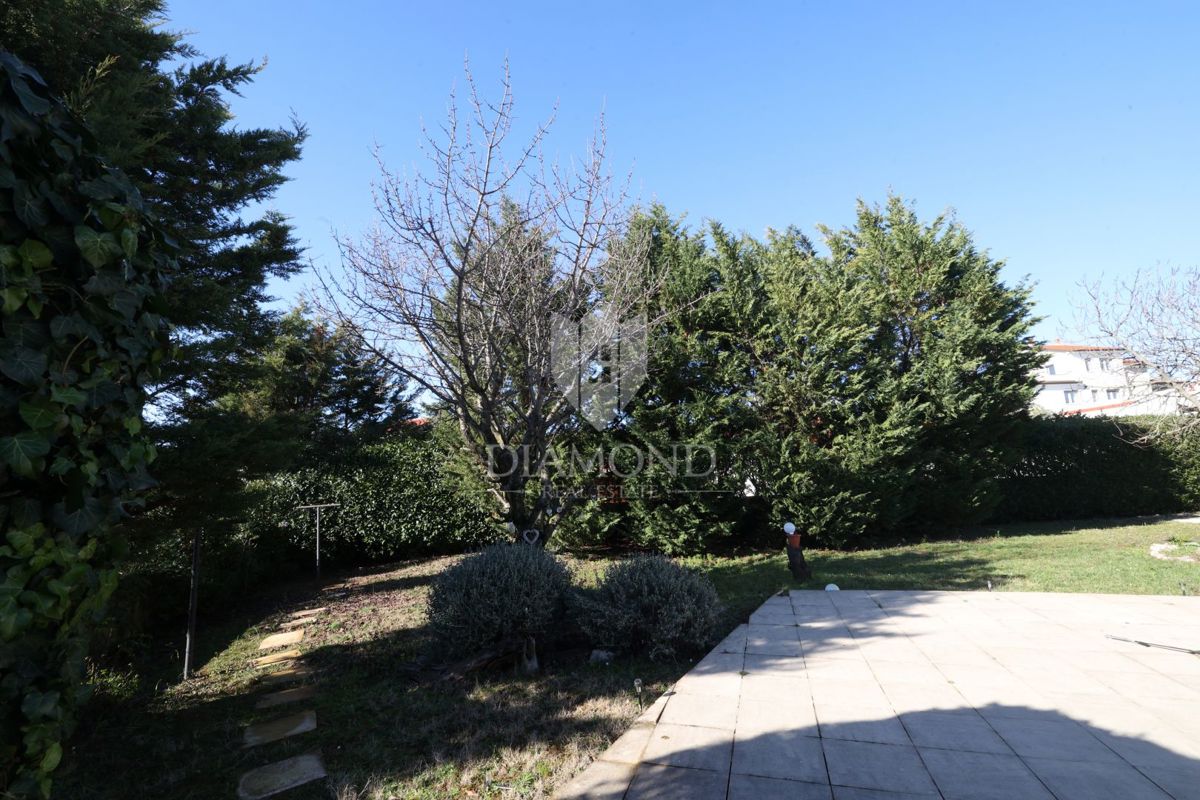 Samostojna hiša z bazenom v bližini Rovinja!