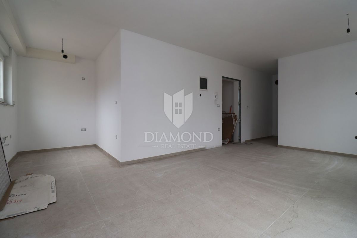 Pula, čudovito stanovanje v pritličju z vrtom