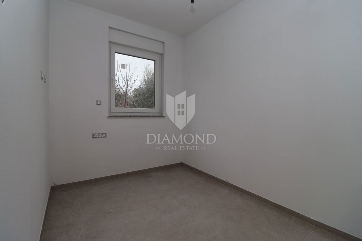 Pula, čudovito stanovanje v pritličju z vrtom