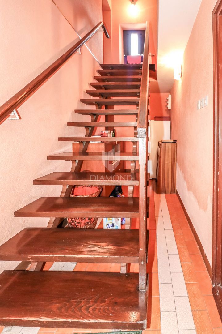 Dve prostorni hiši v bližini Svetvinčenta