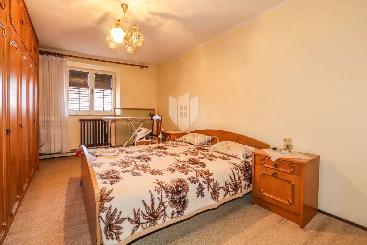 Dve prostorni hiši v bližini Svetvinčenta