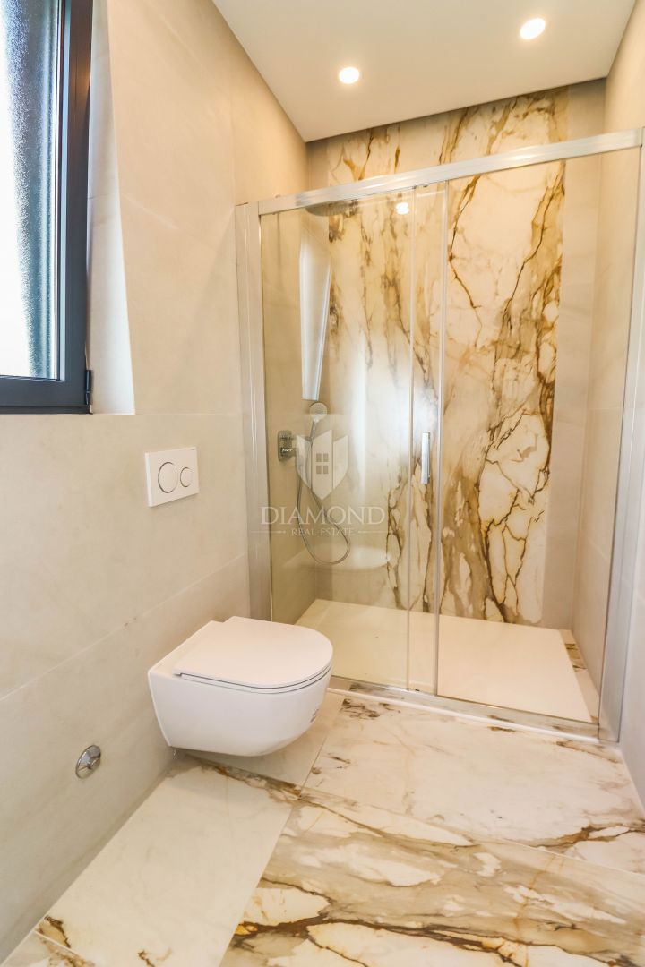 Luksuzno moderno stanovanje v Štinjanu - kakovostna novogradnja v bližini plaž