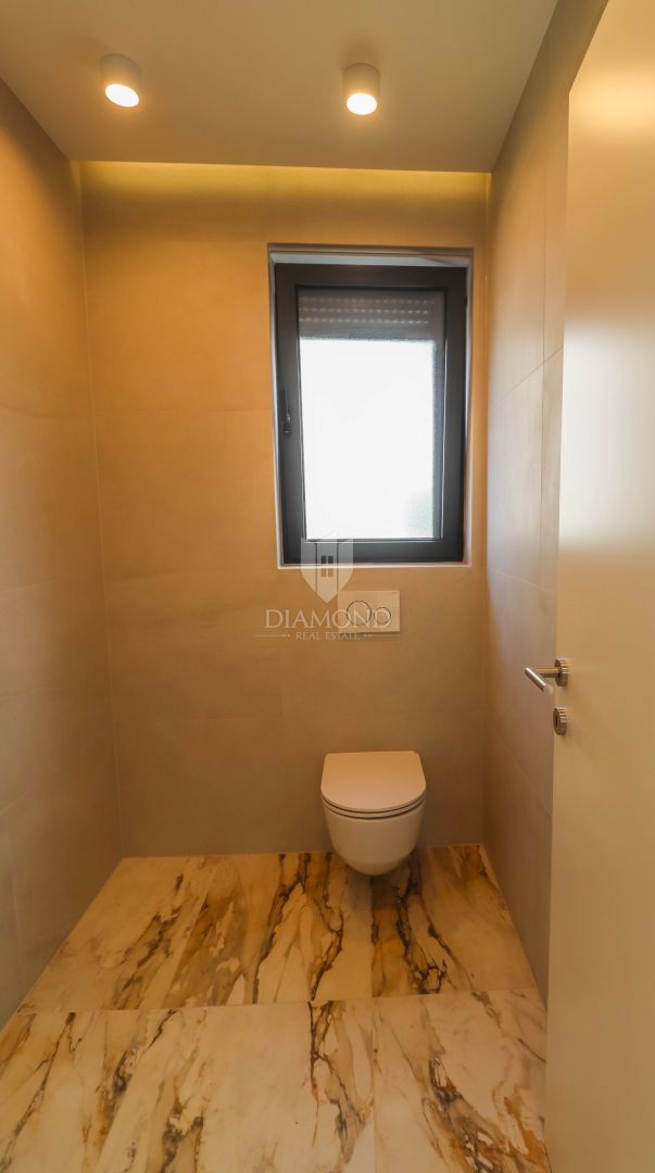 Luksuzno moderno stanovanje v Štinjanu - kakovostna novogradnja v bližini plaž