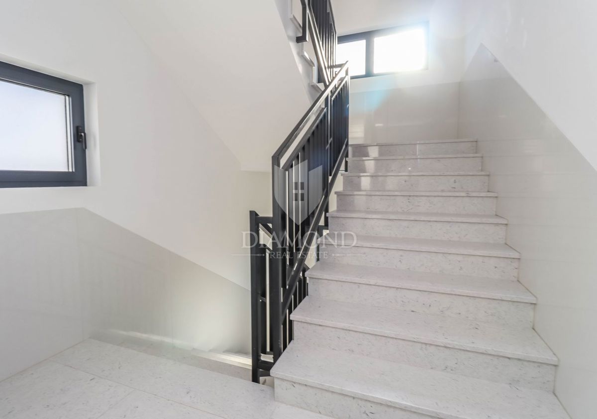 Luksuzno moderno stanovanje v Štinjanu - kakovostna novogradnja v bližini plaž