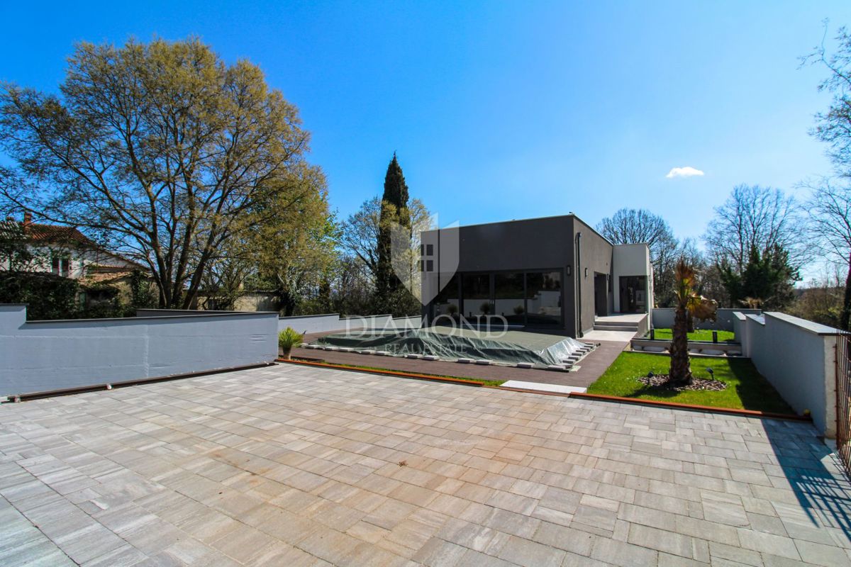 Okolica Barbana, čudovita novozgrajena počitniška hiša