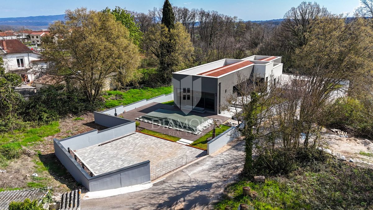 Okolica Barbana, čudovita novozgrajena počitniška hiša