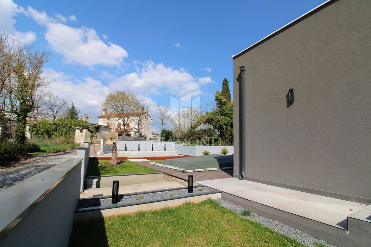 Okolica Barbana, čudovita novozgrajena počitniška hiša