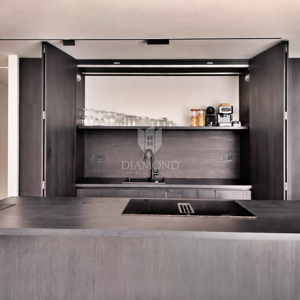 Labin, 1 km od centra mesta, moderna enonadstropna hiša