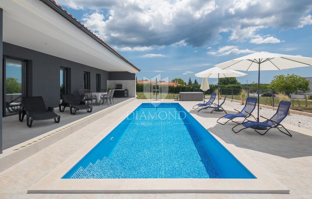 Žminj, počitniška hiša, odlična investicijska priložnost