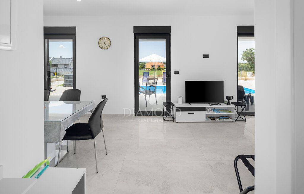 Žminj, počitniška hiša, odlična investicijska priložnost