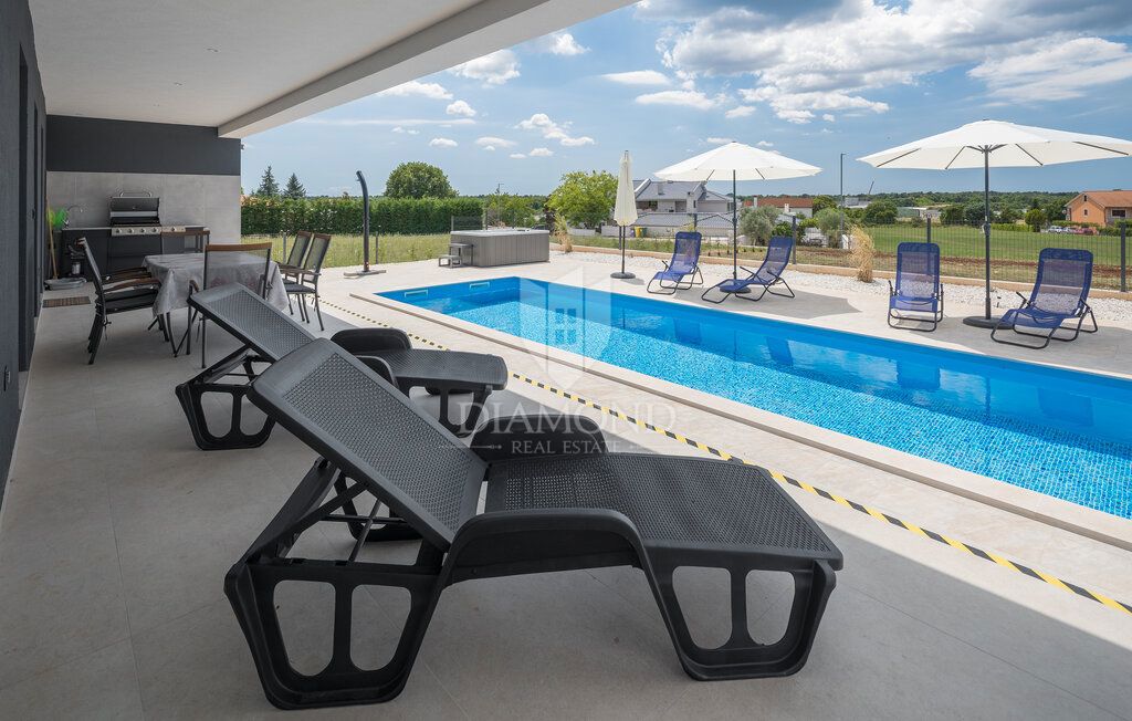 Žminj, počitniška hiša, odlična investicijska priložnost