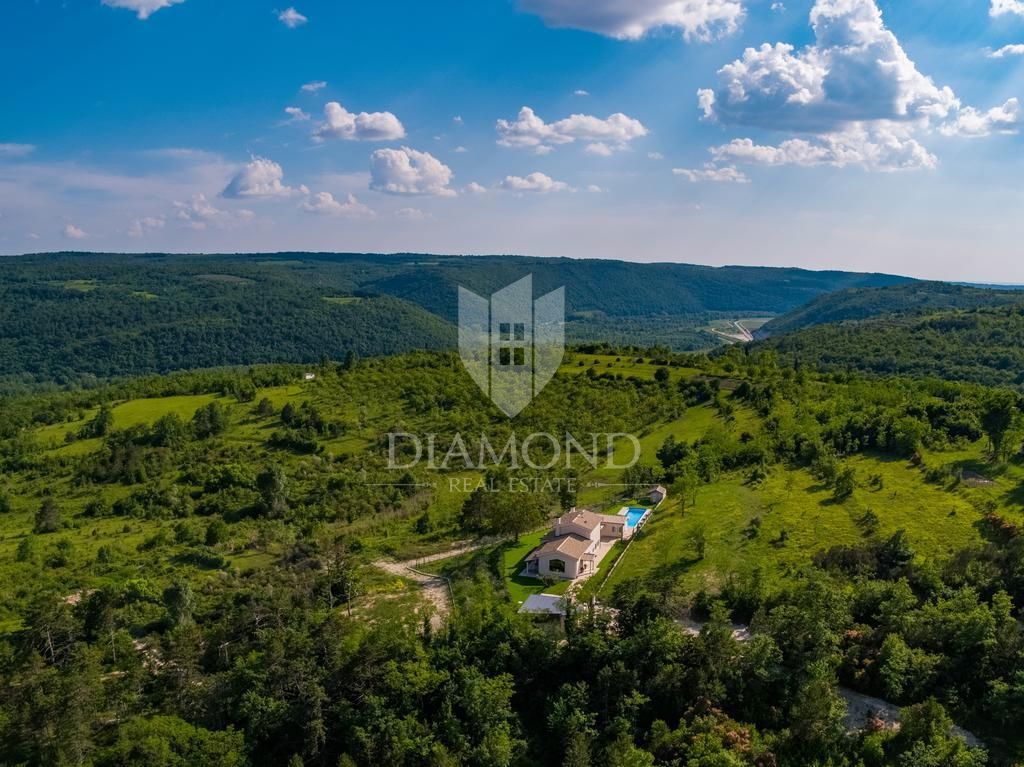 Hiša Grožnjan, 220m2