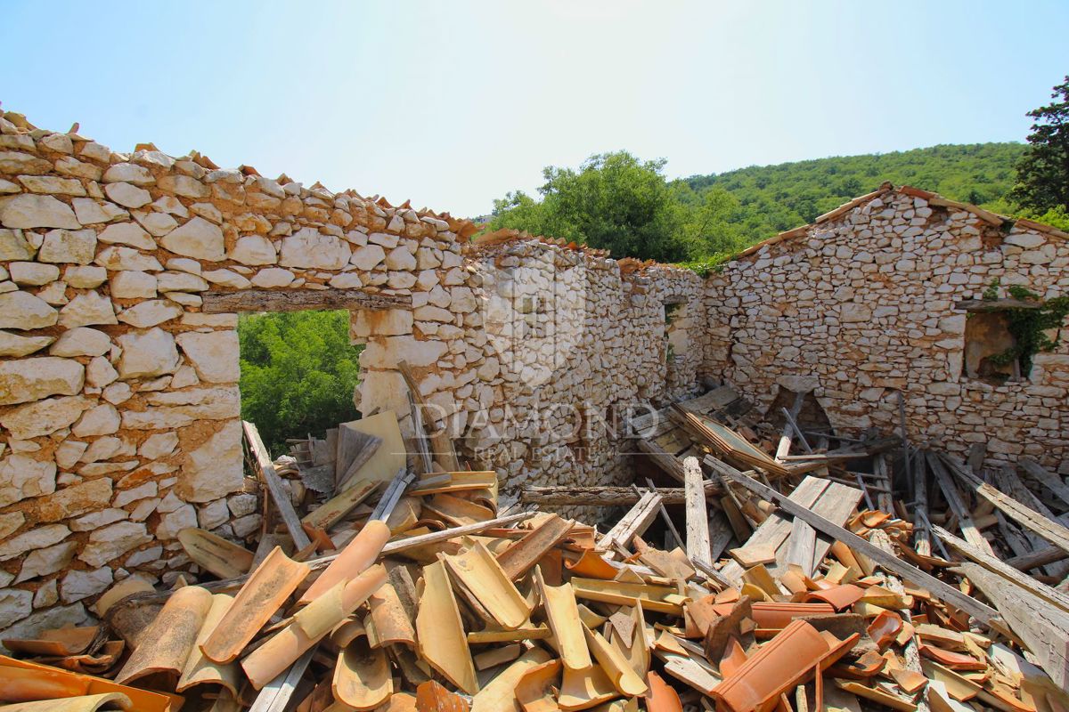 Labin, Rabac, hiša za prenovo s pogledom na morje