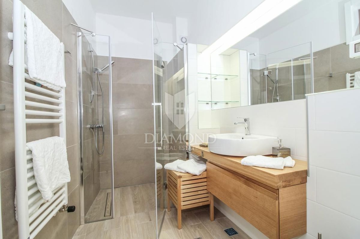 Hiša Rovinj, 260m2