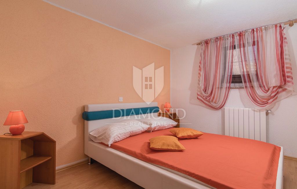 Labin, dve počitniški hiši z bazenoma