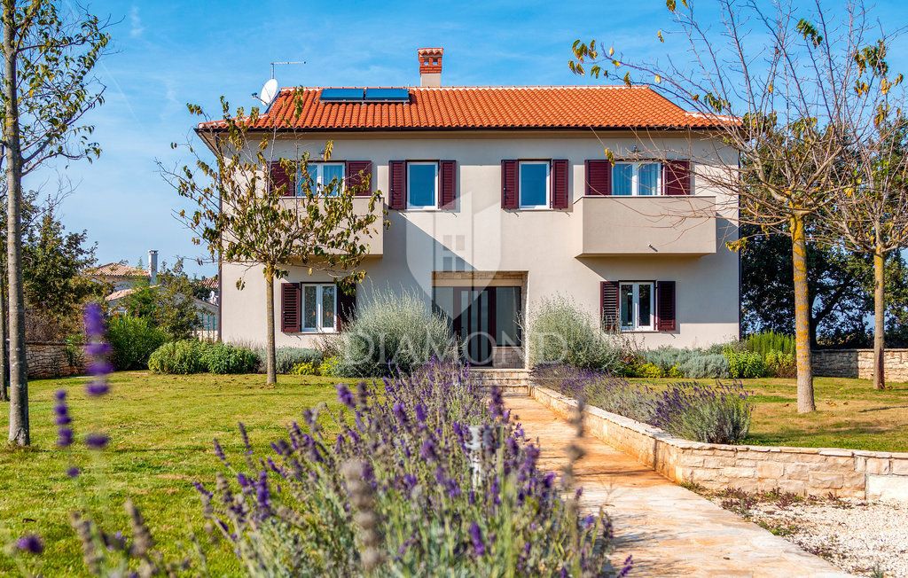 Bale, okolica, lepa Vila z bazenom na mirni lokaciji