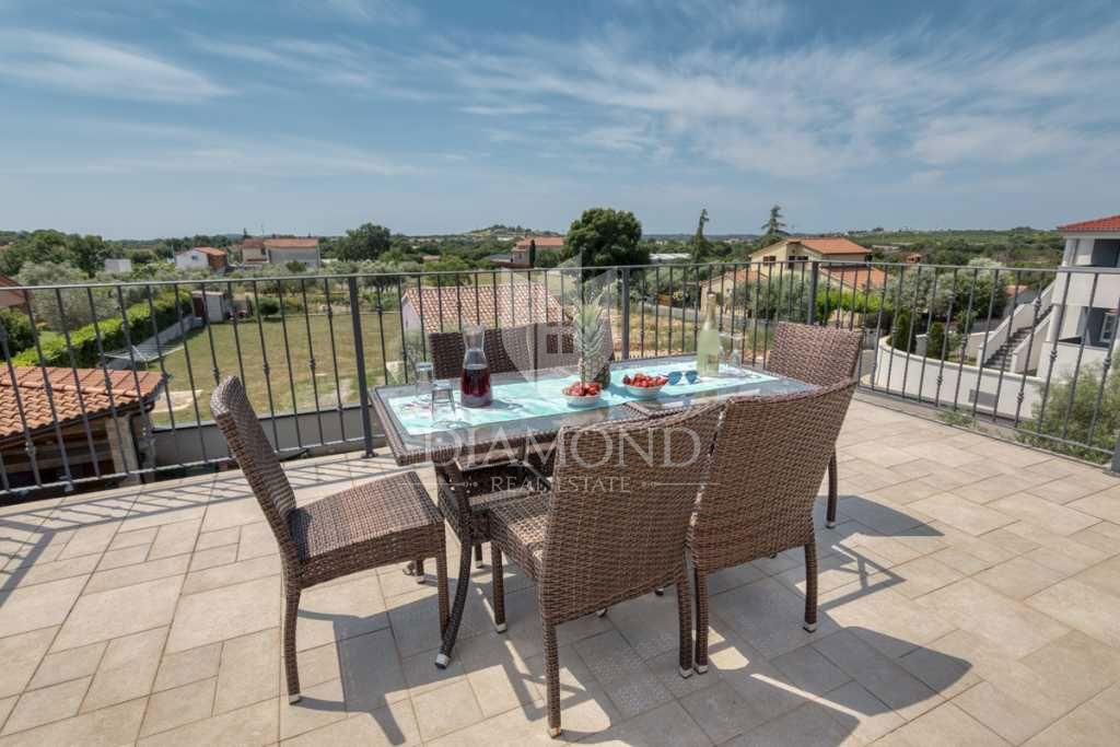 Pula, okolica, počitniška hiša s tremi apartmaji