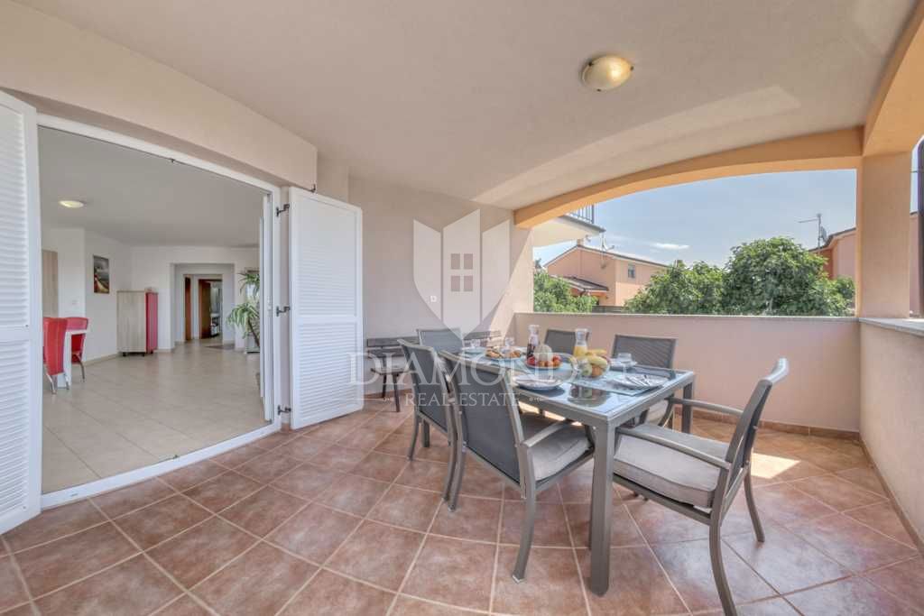 Pula, okolica, počitniška hiša s tremi apartmaji