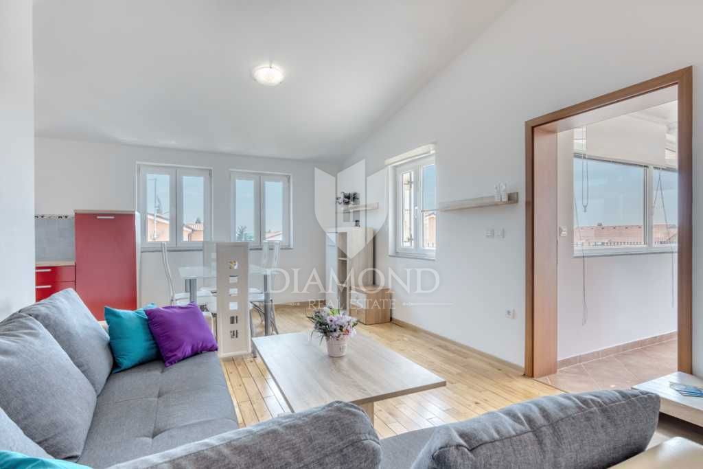 Pula, okolica, počitniška hiša s tremi apartmaji