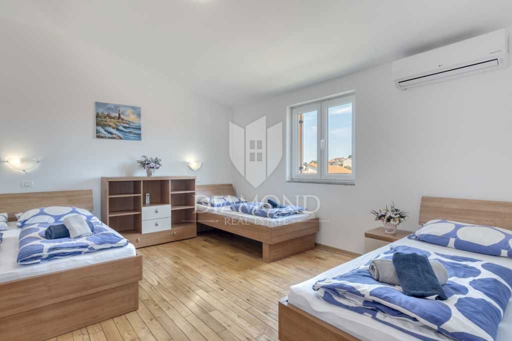 Pula, okolica, počitniška hiša s tremi apartmaji