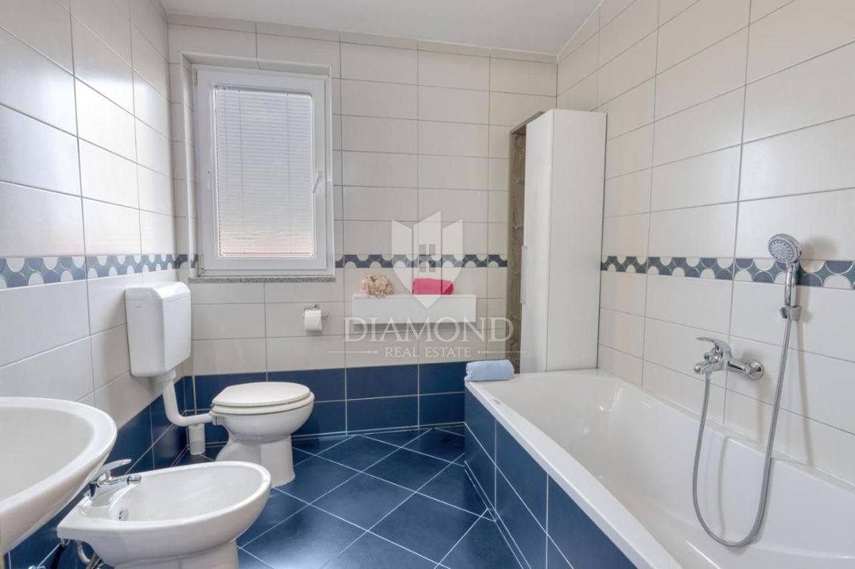 Pula, okolica, počitniška hiša s tremi apartmaji